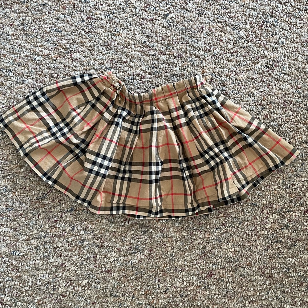Girls Burberry Skirt size 4